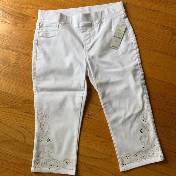 — Hannah — Beautiful Small White Capris NWT  - Picture 9 of 11